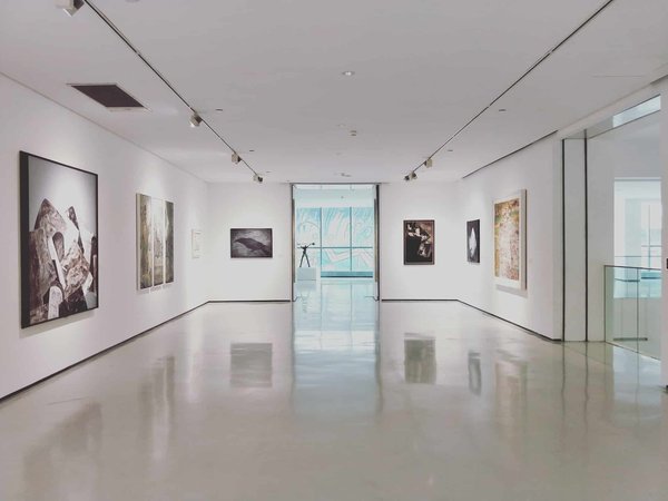 Comment choisir et visiter une galerie d'art ?